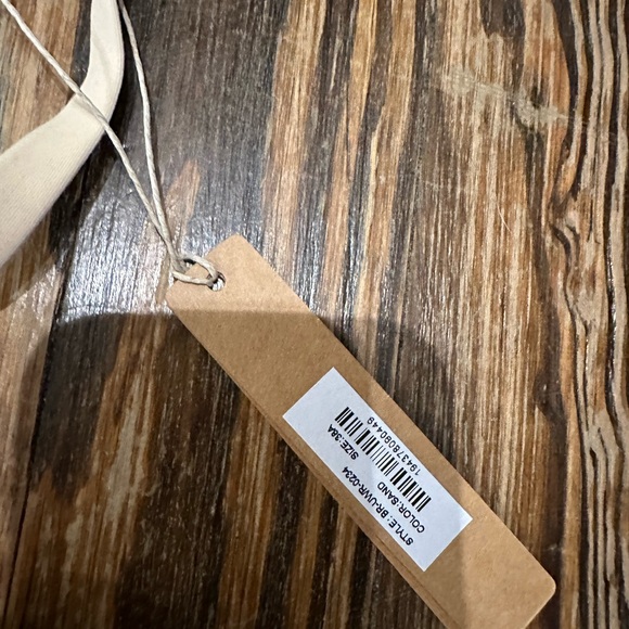 SKIMS NWT NO PADDING Cream Underwire Bra - Picture 2 of 4